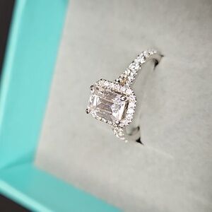 Moissanite engagement ring size 7 sizeable